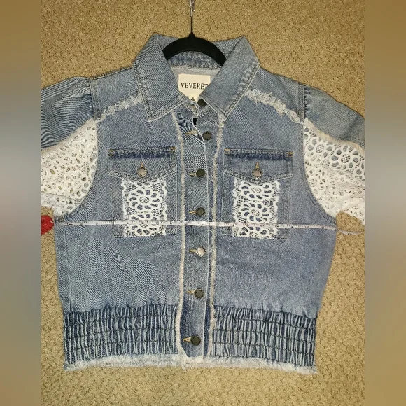NEW Veveret Light Blue Jean Jacket with Eyelet Lace Size Small - Picture 14 of 17